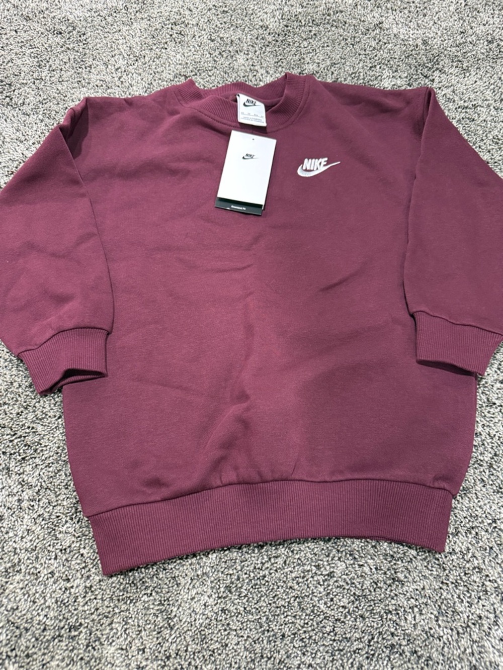 Nike youth unisex size xs Crewneck Sweatshirt - Burgundy. NWT